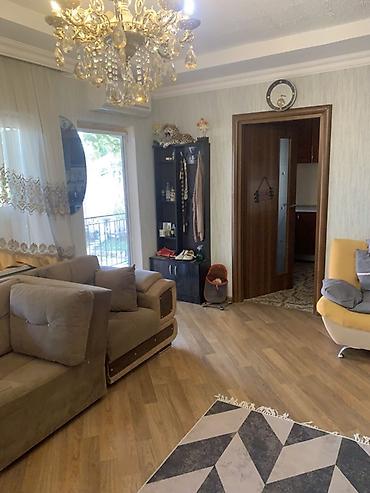 Həyət evləri və villaların satışı: 3 otaqlı, 70 kv. m, Orta təmir — 6