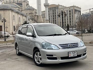 Toyota: Toyota Ipsum: 2003 г., 2.4 л, Автомат, Бензин, Минивэн — 3