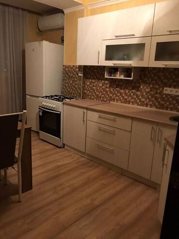 снять квартиру в кызыле на длительный срок: 1 бөлмө, Кыймылсыз мүлк агенттиги, Чогуу жашоосу жок, Толугу менен эмереги бар