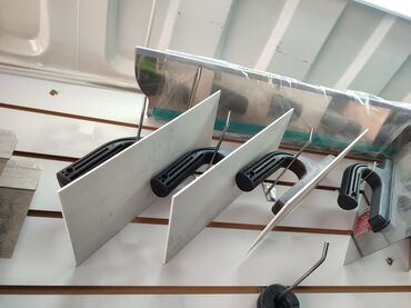 шпатель для шпаклевки: Предлагаются штукатурные кельмы с прямоугольным лезвием из нержавеющей