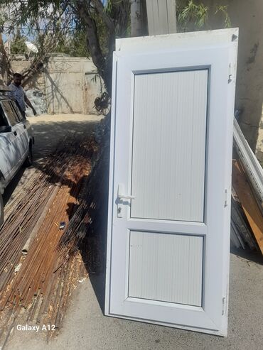 Plastik qapılar: Hamam üçün İşlənmiş Plastik qapı 70x205 sm Çərçivə ilə, Ünvandan götürmə