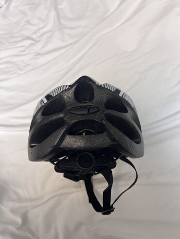 Шлемы: Продаю Шлем для езды на велосипеде дешево!!!