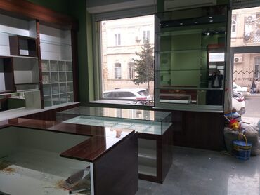 Rəf vitrinləri: Mağaza vitrin və mebel dəsti - Material: MDF-lam və şüşə — 11