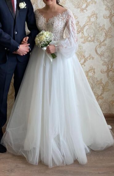 Свадебные платья: Свадебное платье, M, Со шлейфом, А-силуэт, Россия, Камни Swarovski, Б/у — 15