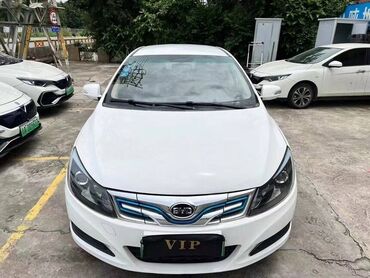 byd зарядка: Привезем авто на ЗАКАЗ в кротчайшие сроки, BYD E5 2019 года, 100Кв с