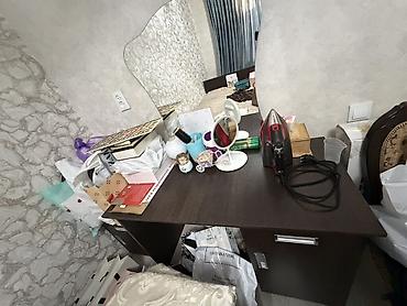 silver kitchen: Спальный гарнитур, Б/у, Двуспальная кровать, Шкаф, Трюмо, Самовывоз, цвет - Коричневый — 3