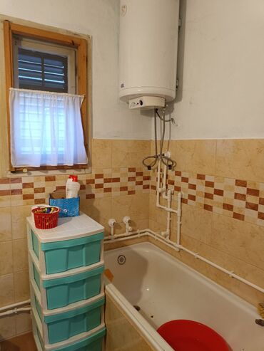 Kuće na prodaju: 85 kv. m, 3 sobe — 3