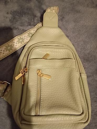 Rančevi, torbe i koferi: Set torbi – 3 komada 1) Dečji ranac sa likom Minnie - Prednja strana — 16