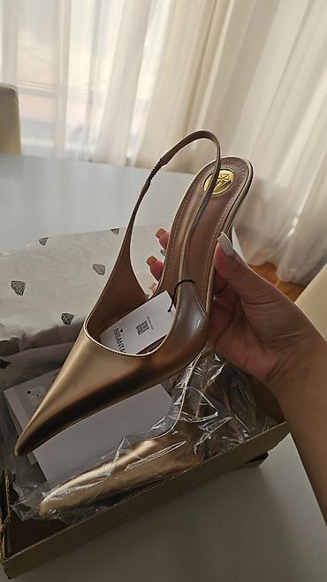 gun eynəyi: Qızılı rəngli qadın stiletto ayaqqabı – slingback model - Brend — 4