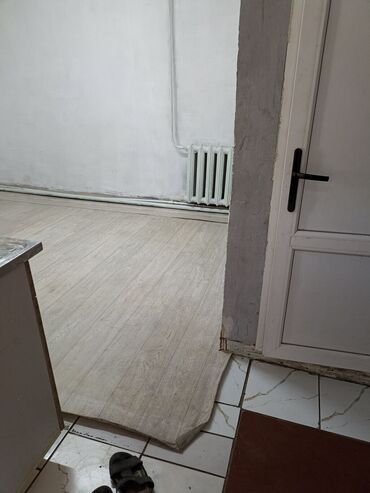 ишу кок жара дом хрушевка: 30 м², 2 комнаты