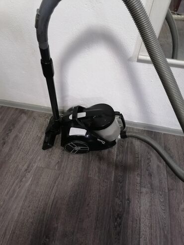 Klasični usisivači: Rowenta usisivač bez kese – Compact Power, ciklonska tehnologija - — 1