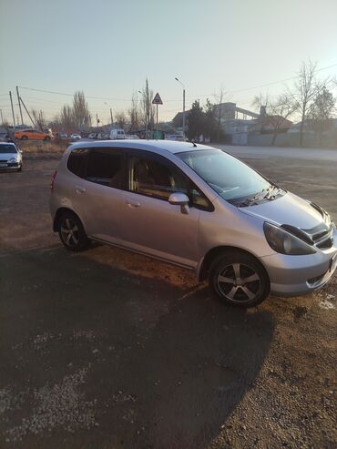 Honda: Honda Fit: 2001 г., 1.3 л, Автомат, Бензин