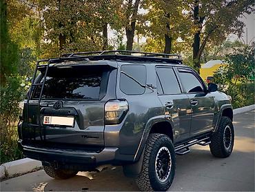 Toyota 4Runner: 2019 г., 4 л, Автомат, Бензин, Внедорожник — 3