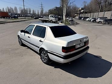 Volkswagen: Volkswagen Vento: 1993 г., Седан — 2