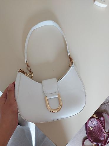 louis vuitton çanta: Ağ mini çanta heç işlənmiyib. qiymət 5azn — 3