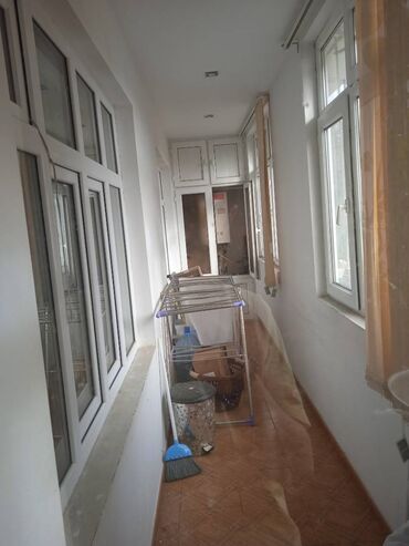 Köhnə tikili: Bakı, 8-ci kilometr, 5 otaqlı, Köhnə tikili, m. Xalqlar Dostluğu, 125 kv. m — 15