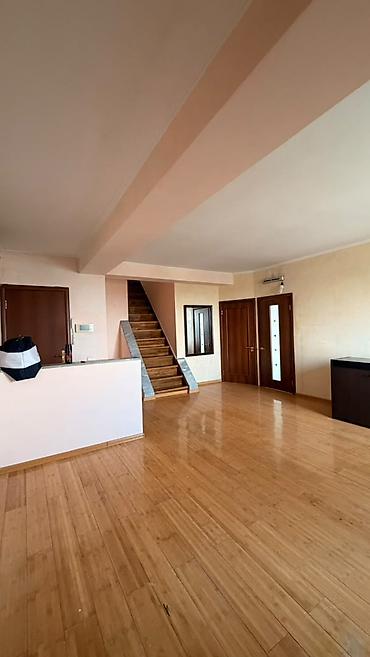 сдаю квартиру район пишпек: 3 комнаты, 112 м², Пишпек Индивидуалка, 5 этаж, Косметический ремонт — 1