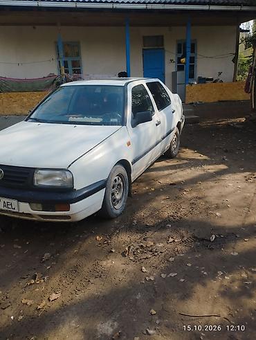 битый соната: Volkswagen Vento: 1994 г., 1.8 л, Механика, Бензин, Седан — 4