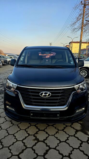 Hyundai: Hyundai Starex: 2018 г., 2.5 л, Автомат, Дизель, Минивэн