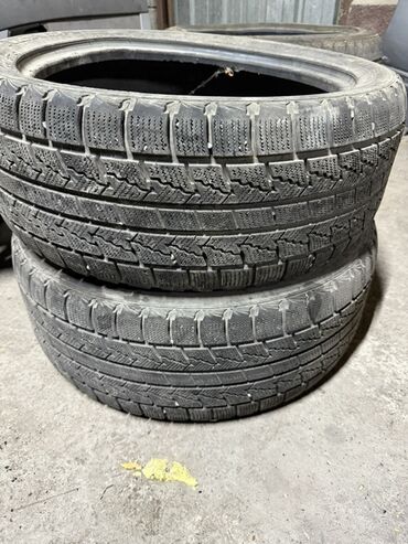 шипованные шины: Шины 215 / 45 / R 17, Зима, Б/у, Пара, Легковые, Bridgestone