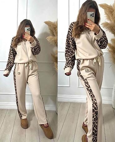 Gornji i donji deo: Ženski komplet trenerke sa animal print detaljima - Dvodijelni set — 4