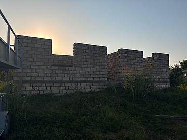 mal dili bitkisinin faydaları: Tikinti üçün natamam daş ev karkası - Material: keyfiyyətli daş — 1