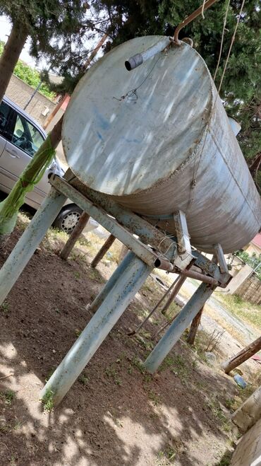 Baklar və çənlər: Bak, Metal, 3000 l l