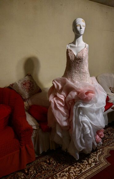 Toy paltarları: Gəlinlik paltarı,ziyafət donları,İtaliya brendi Maqra və Alexandra ya -da lalafo.az — 15 Toy paltarları: Gəlinlik paltarı,ziyafət donları,İtaliya brendi Maqra və Alexandra ya — 15