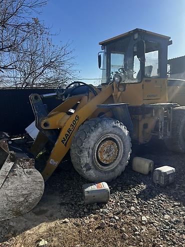 Погрузчики: Погрузчик, 2010 г., Колесный, Фронтальный — 8