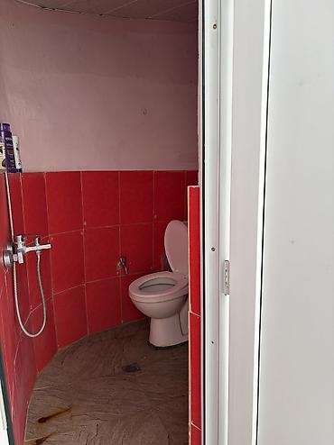 Kirayə otaqlar: Yasamal inşaatçılar metrosuna yaxın ərazidə obşi həyətdə kiraya otaq — 1