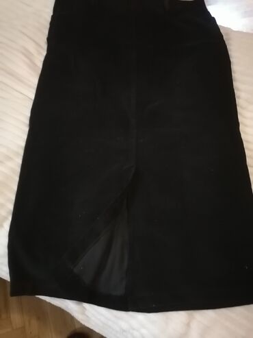 zara l: XL (EU 42), Maksi, bоја - Crna