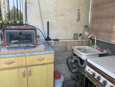 Köhnə tikili: Bakı, Günəşli, 2 otaqlı, Köhnə tikili, m. Əhmədli, 60 kv. m