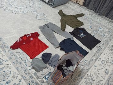 Другая мужская одежда: БЕКЕР ЭЛЕ БЕРЕМ КИЙИМДЕР МУЖСКОЙ РОСТ ПРИМЕРНО 160-165 УЙГО РАБОЧИЙ