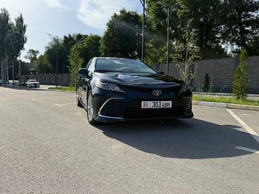 Toyota Camry: 2021 г., 2.5 л, Автомат, Бензин, Седан