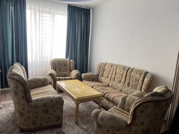 Диваны: Срочно продается диван гостиный!
Состояние отличное, после химчистки