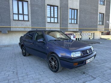 volkswagen caravelle: Volkswagen Vento: 1996 г., 1.8 л, Механика, Газ, Седан