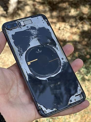 iphone 8 barter: Qara, Barmaq izi — 3
