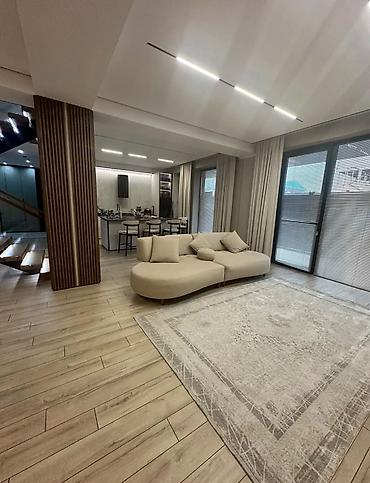 Долгосрочная аренда домов: 225 м², 6 комнат, Балкон застеклен, Бронированные двери, Лоджия — 17