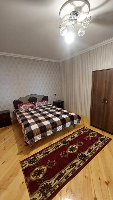 Günlük kirayə mənzillər: 4 otaqlı — 2