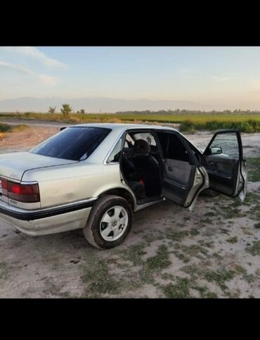 передвижные дома: Mazda 626: 1989 г., 2 л, Механика, Бензин, Седан