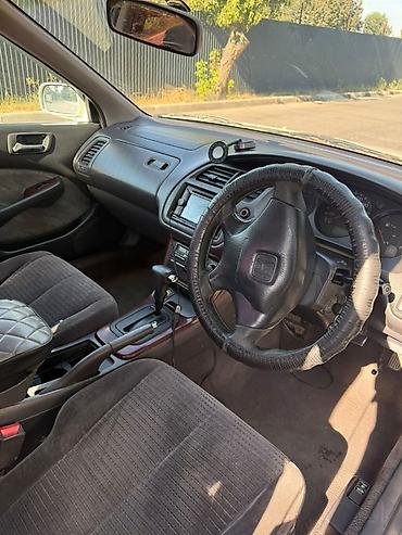 srs: Honda Accord: 2000 г., 2 л, Автомат, Бензин, Седан — 6
