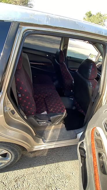 автомаш: Honda Stream: 2000 г., 2 л, Автомат, Бензин, Универсал — 6