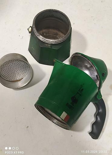 moka pot: İşlənmiş, rəng - Yaşıl, Qəhvədan, Qeyzer, Alüminium, 0,3 bucket volume l, İtaliya — 2