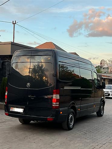 Легкий грузовой транспорт: Легкий грузовик, Mercedes-Benz — 3