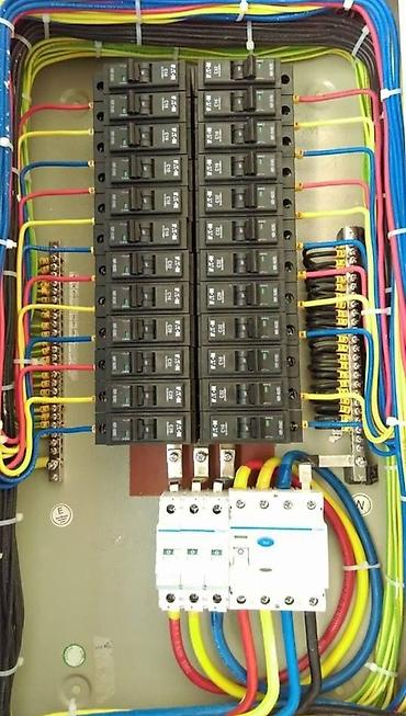 Elektrik işləri: Peşəkar elektrik lövhəsi yığımı və yenilənməsi xidməti - Mənzillər — 2