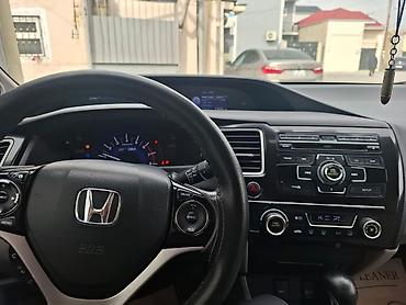 Honda: Honda Civic: 1.5 l | 2013 il Sedan — 3