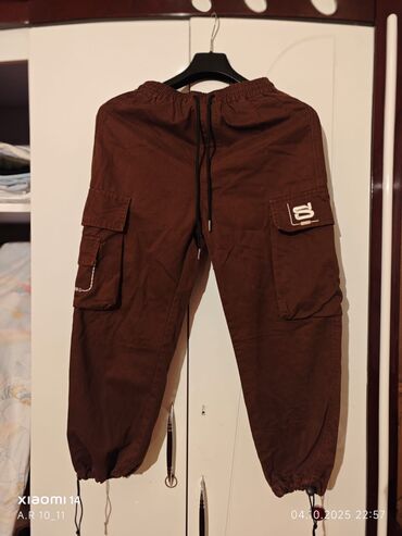 Hicab: Məhsul təsviri: - Qadın üçün rahat geyim və aksessuar seti. - 2 ədəd — 18