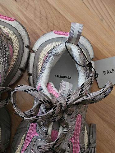 Krasofkalar və idman ayaqqabıları: 🔥 Balenciaga İdman Ayaqqabıları – 50% ENDİRİM! ✨ Gümüşü və çəhrayı — 8