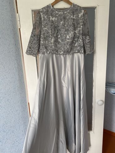 44 размер платье в Кыргызстан | Платья: Продам платье! Одевалась один раз, в идеальном состоянии!! 54 размер