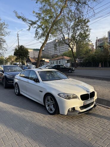 авто гаражное хранение: BMW 5 series: 2016 г., 3 л, Автомат, Бензин, Седан